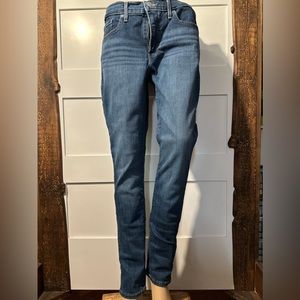 women's Levi shaping skinny jeans size 31 60% Cotton 23% Viscose W31 L30 Blue